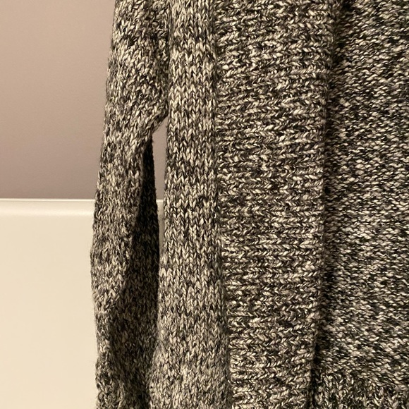 Knitted Cardigan Garage - Picture 3 of 4